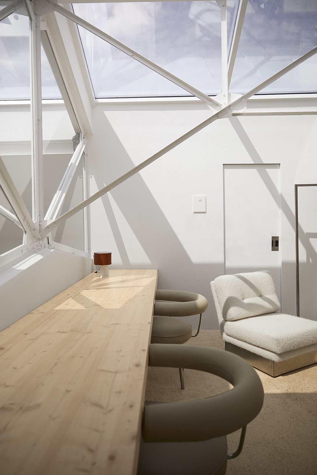 DVNA_STUDIO_img0008_v01